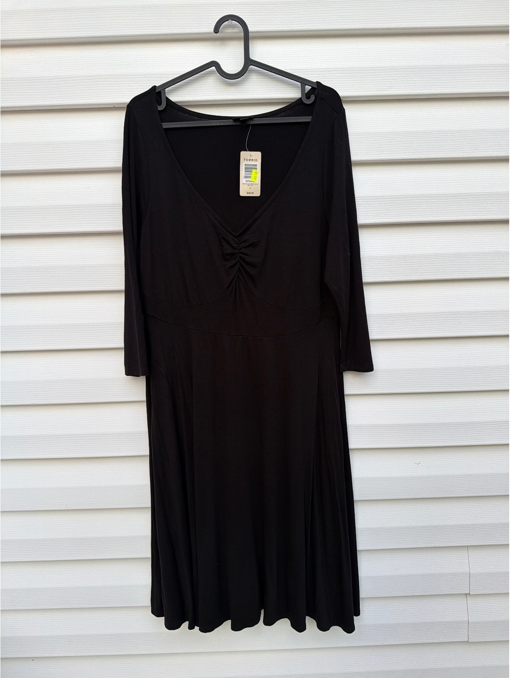 Torrid Women's Size 0 Black Ruched V-Neck 3/4 Sleeve Fit & Flare Midi Dress